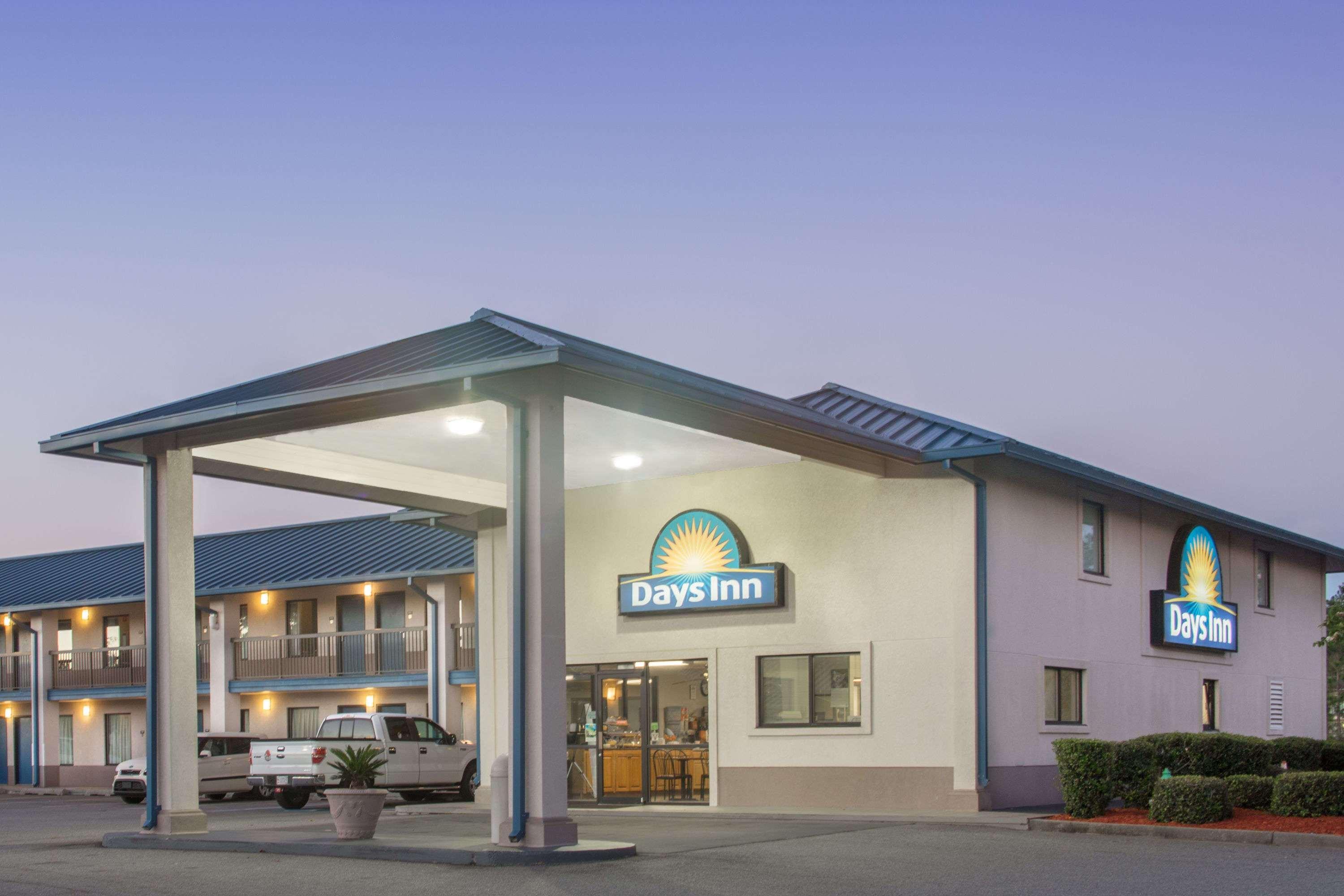 Days Inn By Wyndham Valdosta I-75 Exteriér fotografie