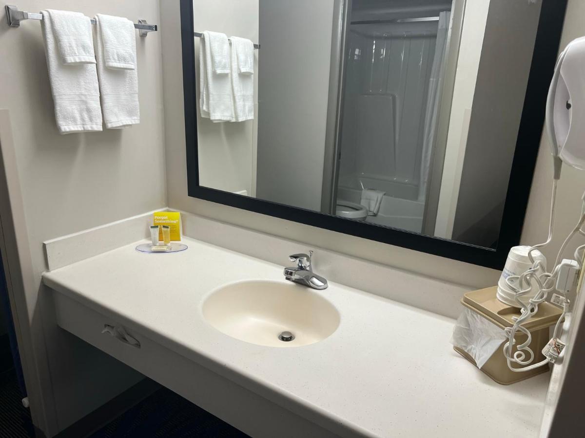 Days Inn By Wyndham Valdosta I-75 Exteriér fotografie